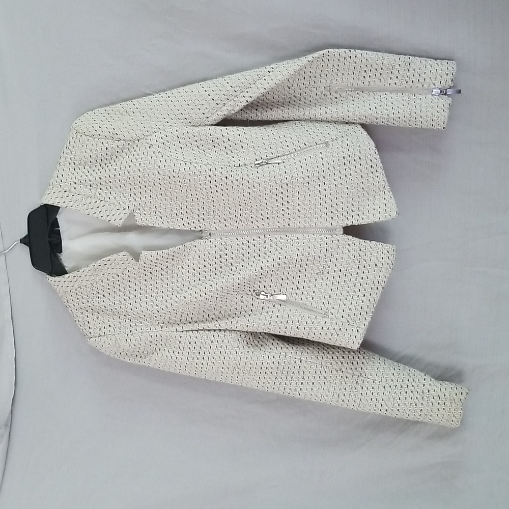 Light weight jacket